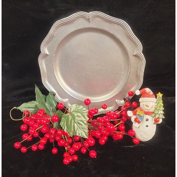 Vintage Mid-1900s InnKare Holiday Inn Metal Plate - Picture 6 of 13